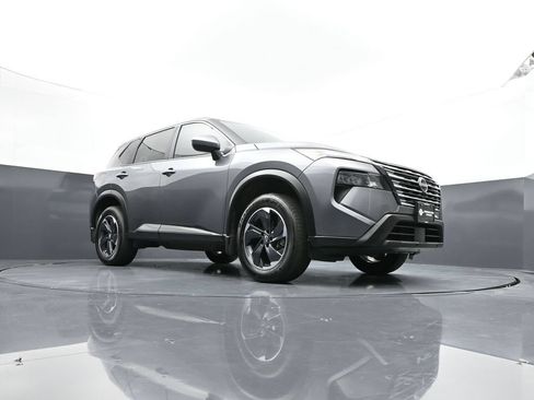 Certified 2026 Nissan Rogue SV AWD/4WD image 76