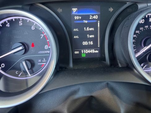 Used 2022 Toyota Camry LE w/ Carpet Mat Package (TMS) image 11