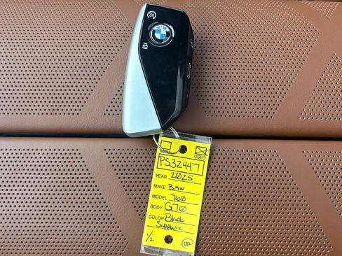 Certified 2025 BMW 760i xDrive w/ Executive Package AWD/4WD image 36