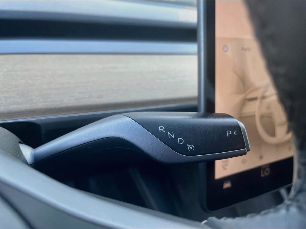 Used 2022 Tesla Model 3 Standard Range RWD image 17