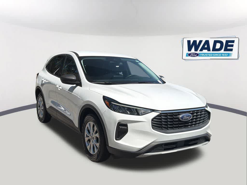 Used 2024 Ford Escape Active FWD image 3