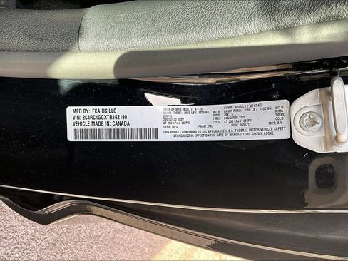 Used 2026 Chrysler Pacifica Limited w/ S Appearance Package FWD image 3