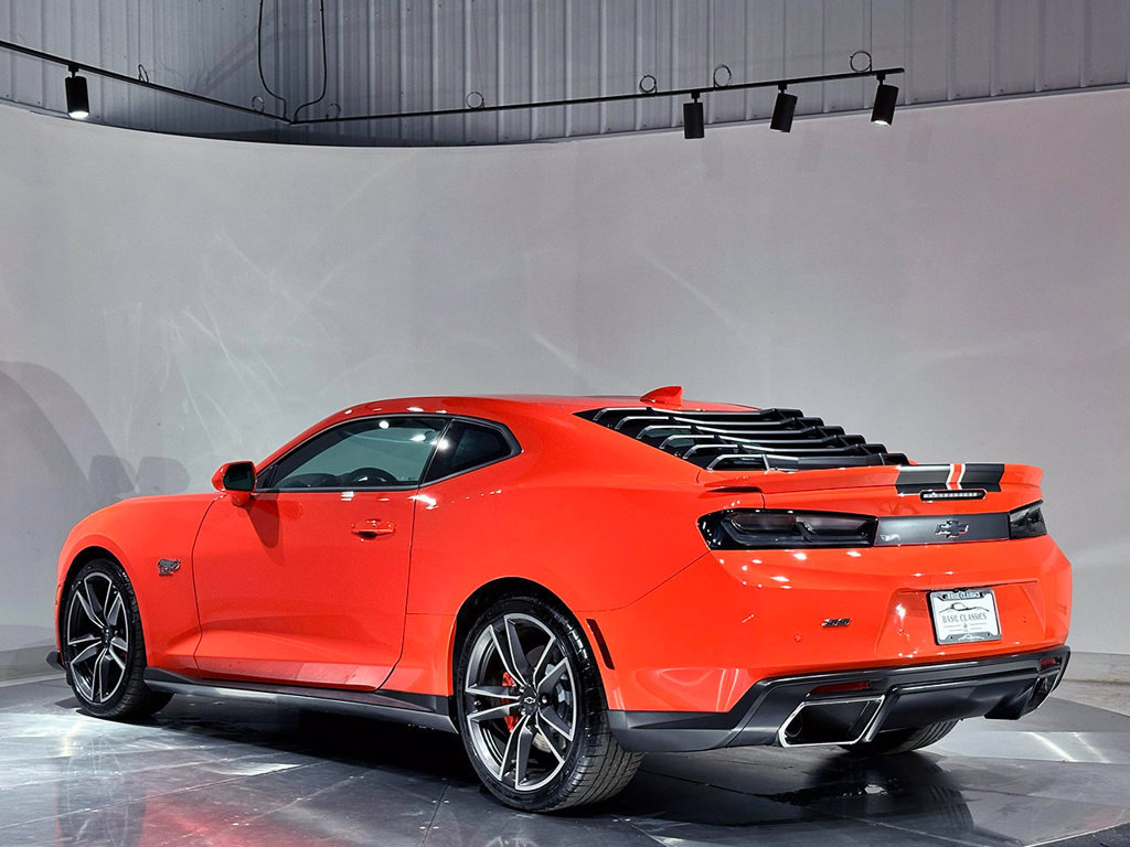 Used 2018 Chevrolet Camaro SS w/ Hot Wheels Edition RWD image 11