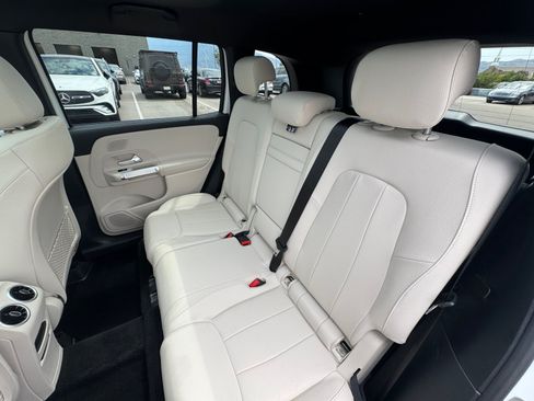Used 2026 Mercedes-Benz GLB 250 4MATIC image 14