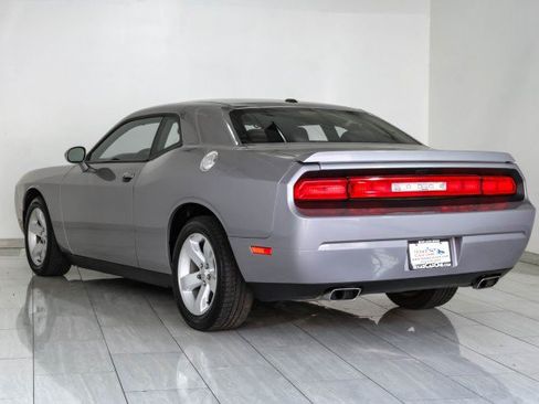 Used 2013 Dodge Challenger R/T RWD image 8