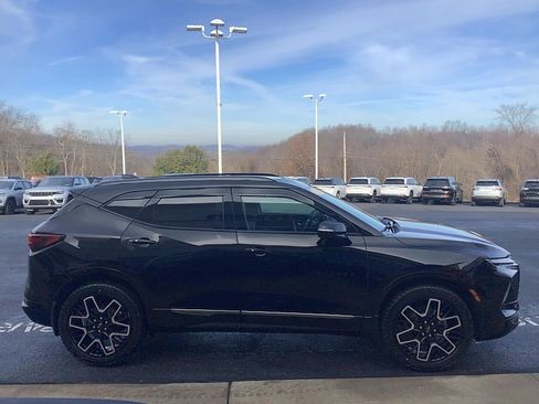 Used 2023 Chevrolet Blazer RS w/ Enhanced Convenience Package image 4