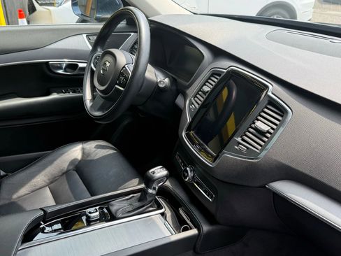 Used 2022 Volvo XC90 T5 Momentum w/ Climate Package image 20
