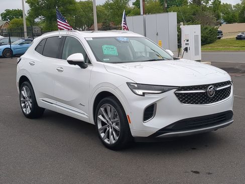 Used 2023 Buick Envision Avenir AWD/4WD image 2