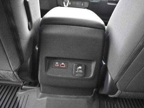 Used 2023 Nissan Frontier SV w/ SV Convenience Package image 50