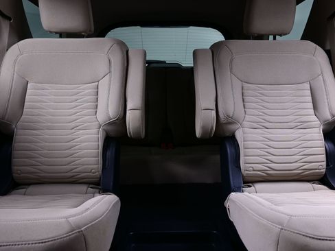 Used 2021 Ford Explorer XLT w/ Class III Trailer Tow Package image 17