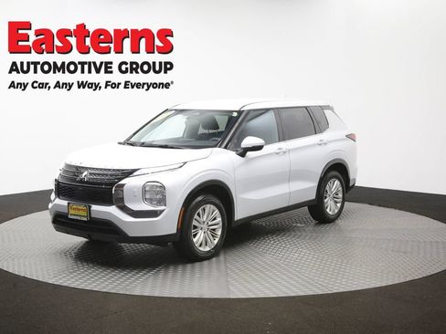 Used 2024 Mitsubishi Outlander ES AWD/4WD image 54