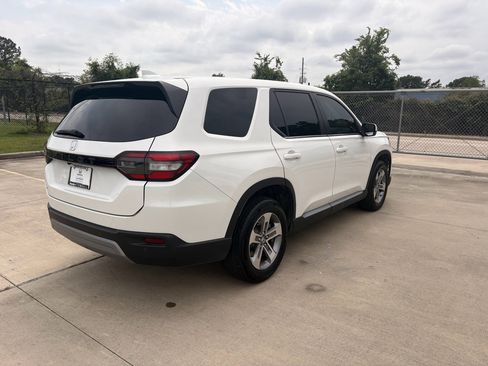 Certified 2025 Honda Pilot EX-L image 8