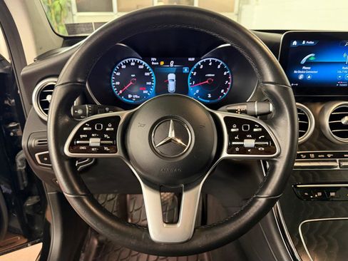 Used 2021 Mercedes-Benz GLC 300 4MATIC image 19