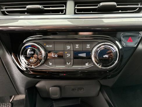 New 2026 Chevrolet Trax ACTIV w/ Sunroof Package FWD image 10