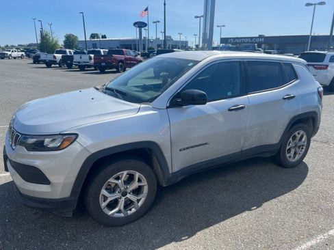 Used 2025 Jeep Compass Sport AWD/4WD image 1