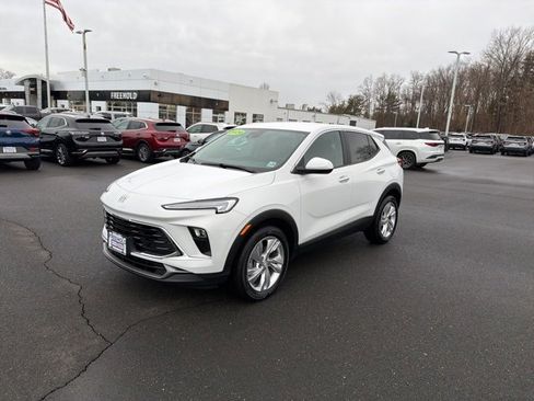 Used 2024 Buick Encore GX Preferred image 1