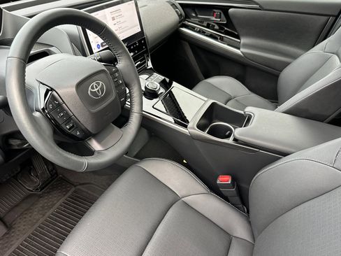 Used 2025 Toyota bZ4X Limited image 7