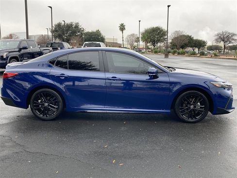 New 2026 Toyota Camry SE image 4