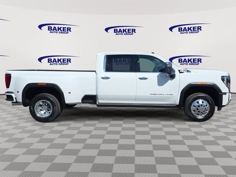 New 2026 GMC Sierra 3500 Denali w/ Denali Reserve Package AWD/4WD image 4