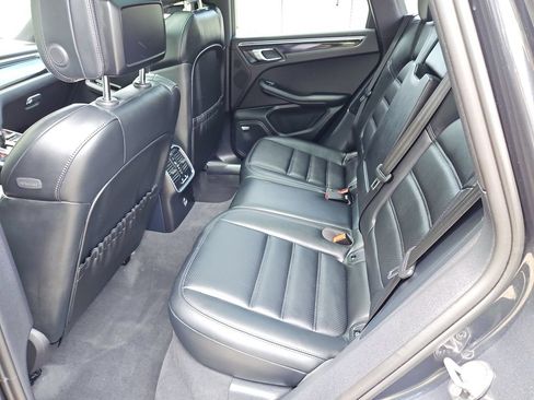 Certified 2026 Porsche Macan AWD/4WD image 41