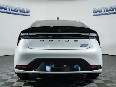 New 2026 Toyota Prius Plug-In Hybrid FWD image 5