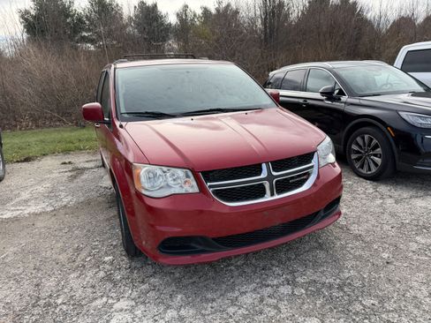 Used 2012 Dodge Grand Caravan SXT image 4