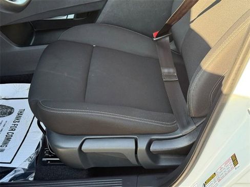 Used 2023 Nissan Rogue S image 18