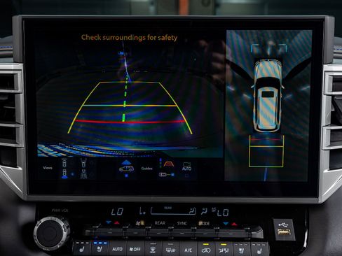 Used 2025 Toyota Sequoia Platinum image 25