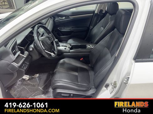 Used 2019 Honda Civic Touring image 12