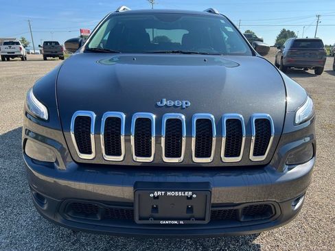 Used 2015 Jeep Cherokee Latitude w/ Cold Weather Group AWD/4WD image 8