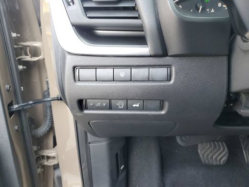 Certified 2025 Nissan Rogue SV AWD/4WD image 23