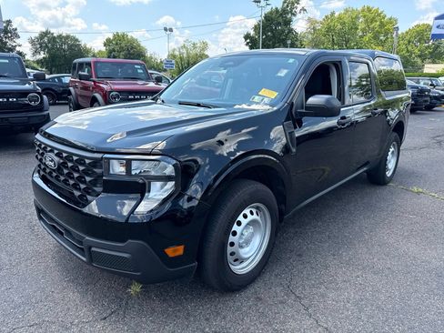 Used 2025 Ford Maverick XL FWD image 2