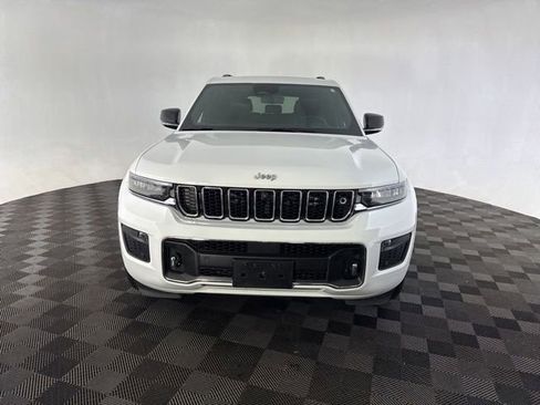 Used 2023 Jeep Grand Cherokee Overland w/ Adv Protech Group III AWD/4WD image 2