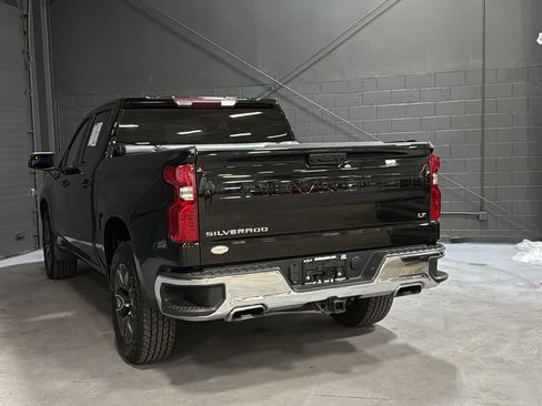 Used 2023 Chevrolet Silverado 1500 LT w/ Z71 Off-Road Package AWD/4WD image 6