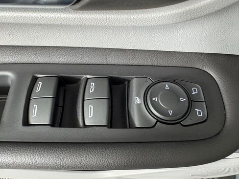 Used 2023 GMC Terrain SLT w/ Infotainment Package II FWD image 19