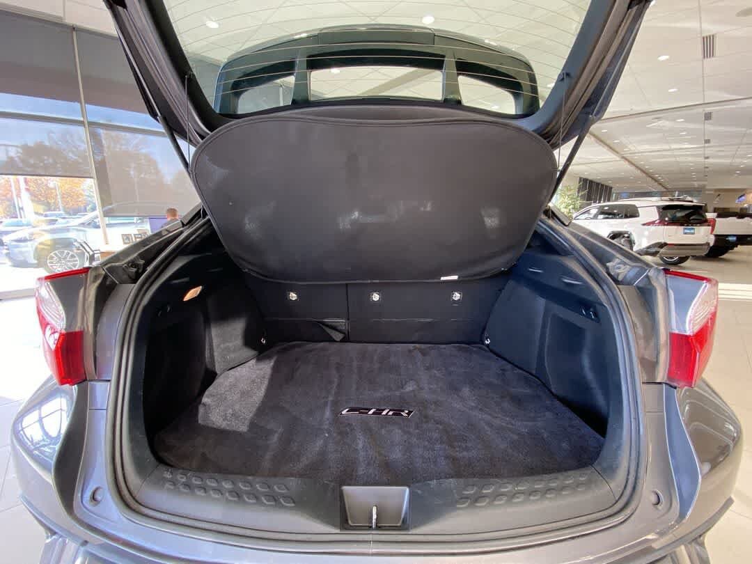 Used 2018 Toyota C-HR XLE FWD image 24