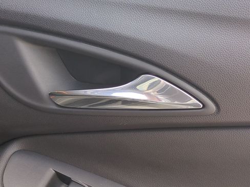 Used 2023 Buick Encore GX Select w/ Sport Touring Package FWD image 36