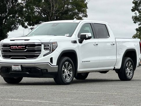 Used 2025 GMC Sierra 1500 SLT RWD image 7
