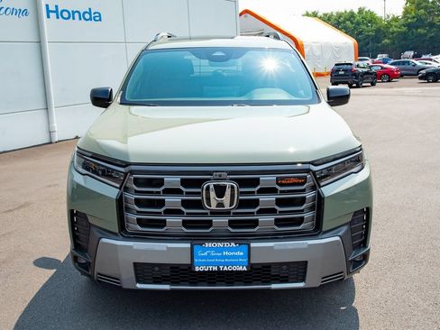 New 2026 Honda Pilot TrailSport image 3