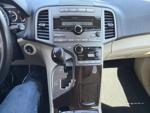 Used 2009 Toyota Venza FWD image 26