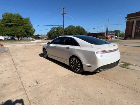 Used 2017 Lincoln MKZ Reserve FWD image 6
