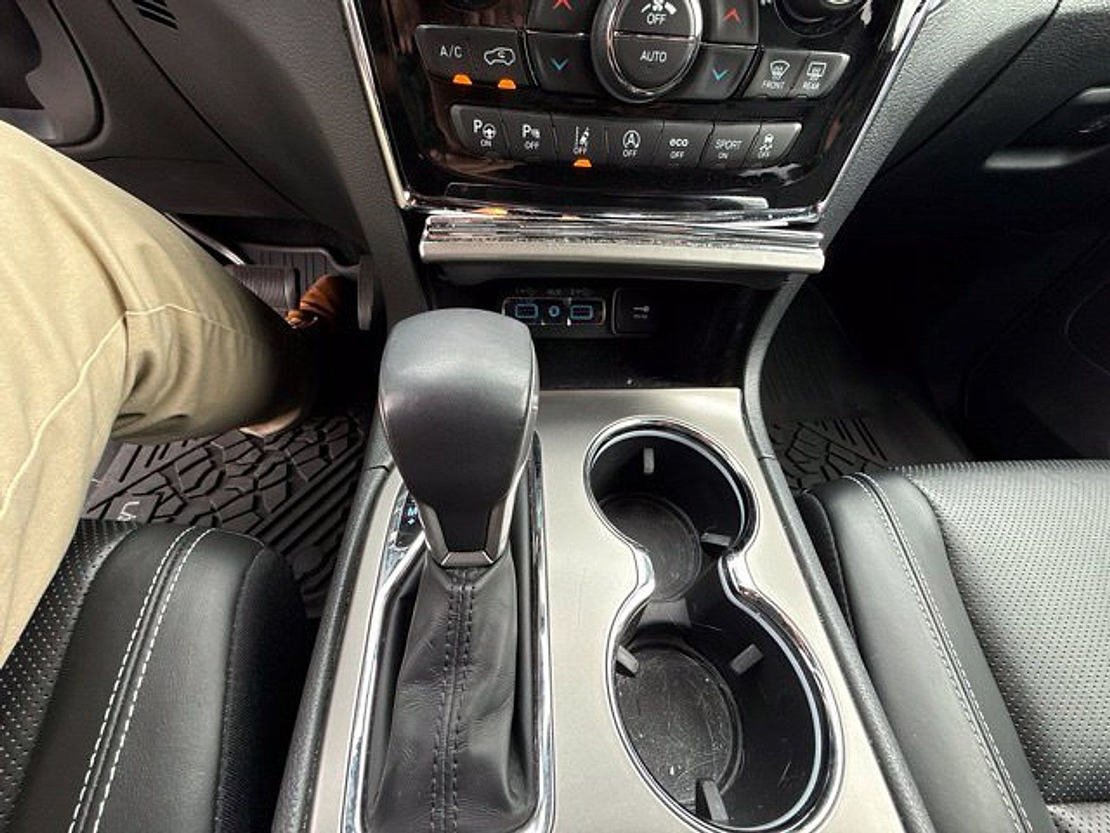 Used 2021 Jeep Grand Cherokee Limited w/ Quick Order Package 28K 80th AWD/4WD image 22