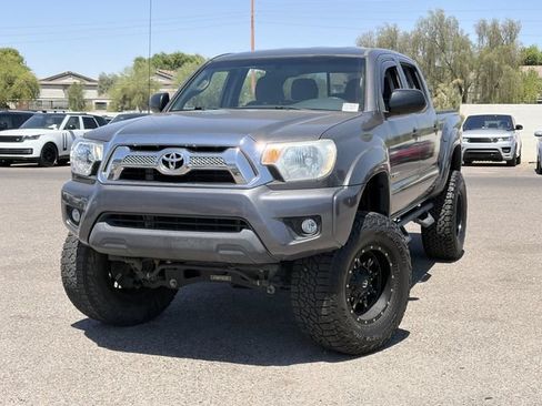 Used 2014 Toyota Tacoma PreRunner w/ TRD Off-Road Package RWD image 3