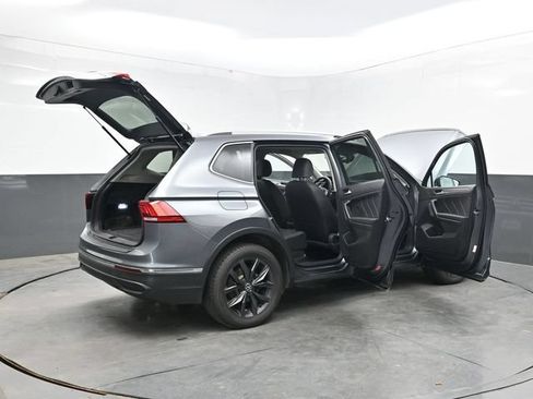 Used 2023 Volkswagen Tiguan SE AWD/4WD image 50