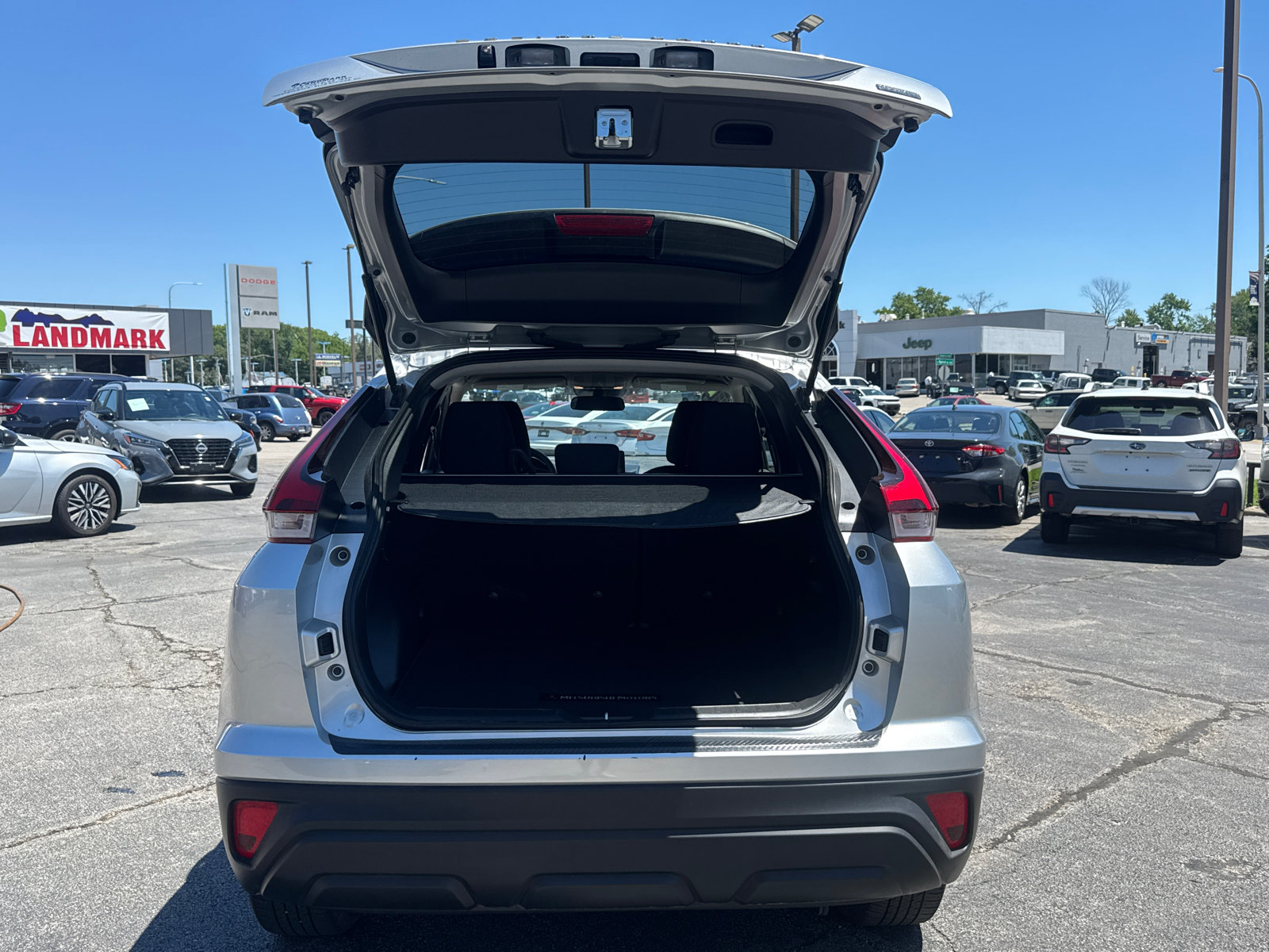 Used 2024 Mitsubishi Eclipse Cross AWD image 17