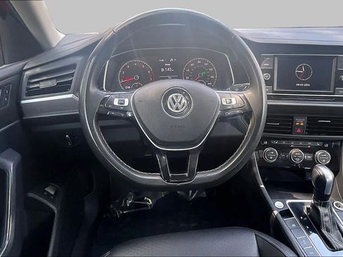 Used 2021 Volkswagen Jetta SE w/ SE Cold Weather Package FWD image 6