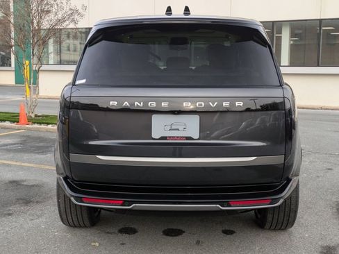 New 2026 Land Rover Range Rover Long Wheelbase SE image 8