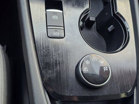 Used 2024 Nissan Rogue SL image 21