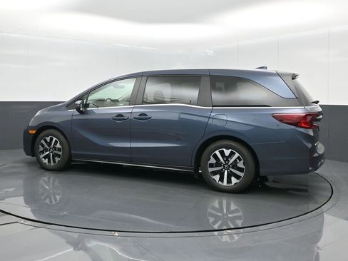 Certified 2025 Honda Odyssey EX-L image 13
