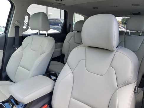 Used 2023 Kia Telluride S w/ S Sunroof Package AWD/4WD image 12
